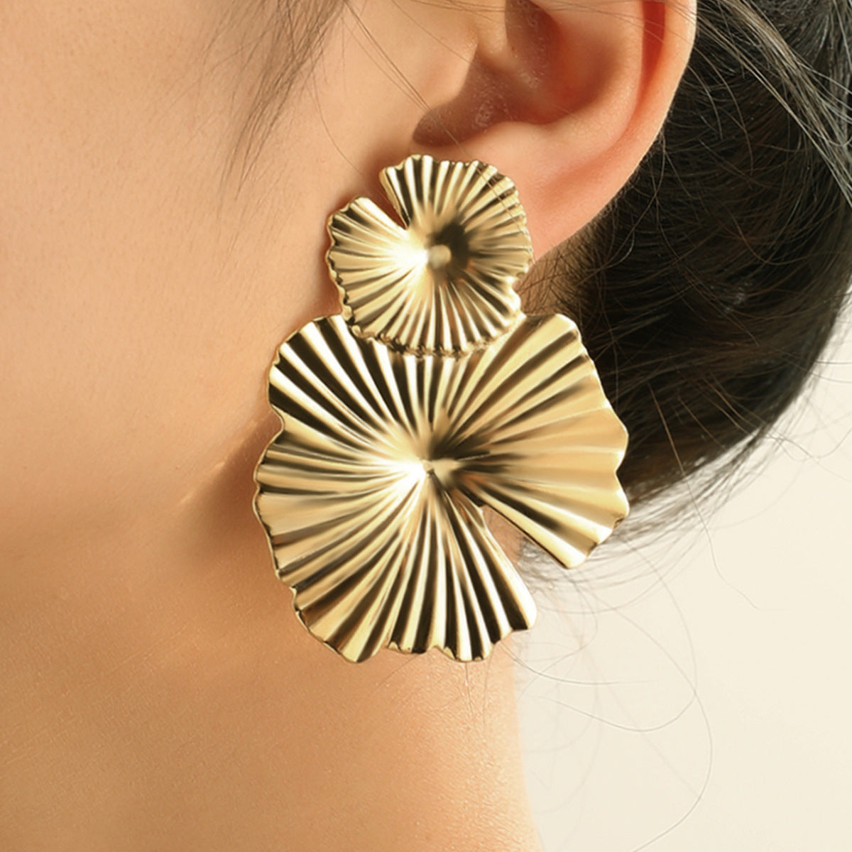 Fashionable Metal Sequin Large Earrings For Women's Personalized Flowers